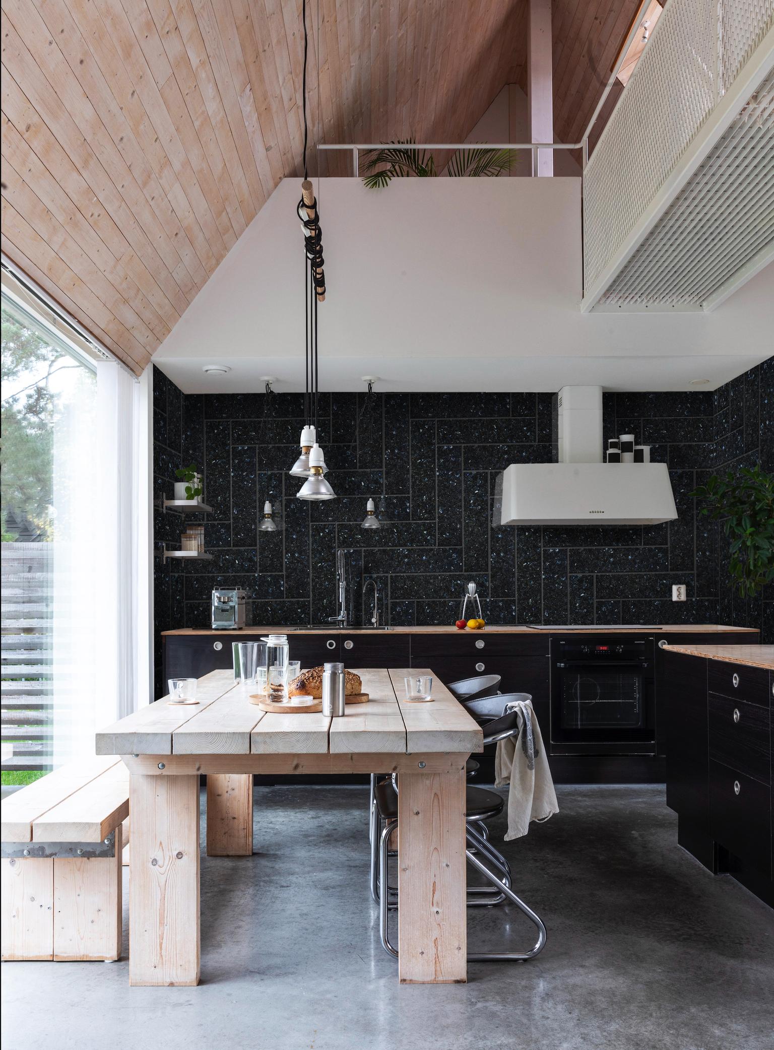 A modern kitchen from Lundhs - Business-Norway_Design_Lifestyle_Sustainable_functional